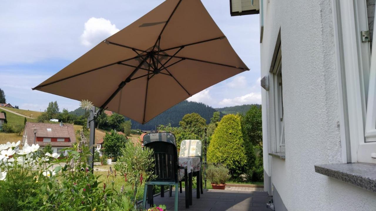 Ferienwohnung, Sauna & Gaestekarte Gratis Im Schwarzwald 바이에르스브론 외부 사진