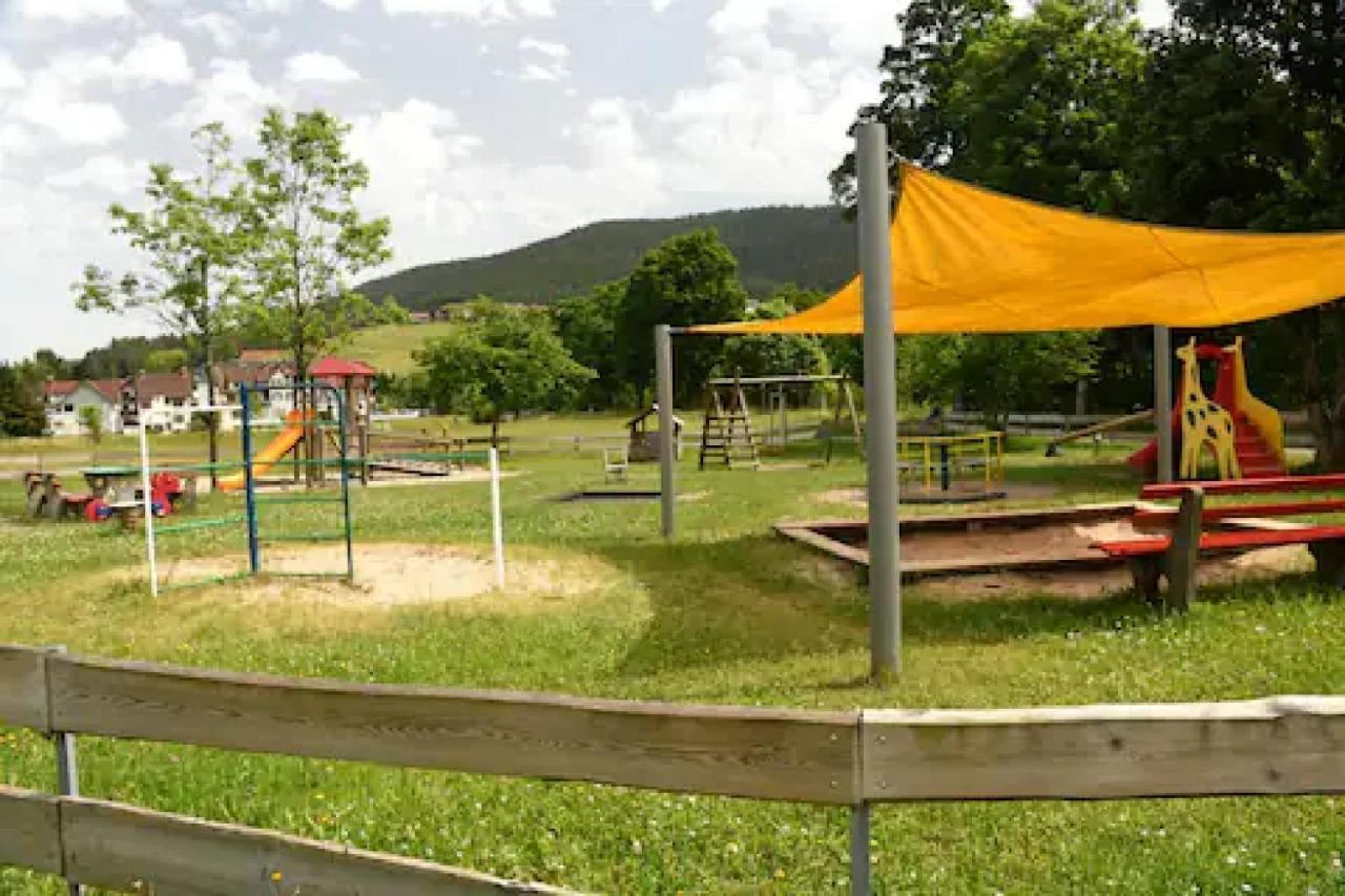 Ferienwohnung, Sauna & Gaestekarte Gratis Im Schwarzwald 바이에르스브론 외부 사진