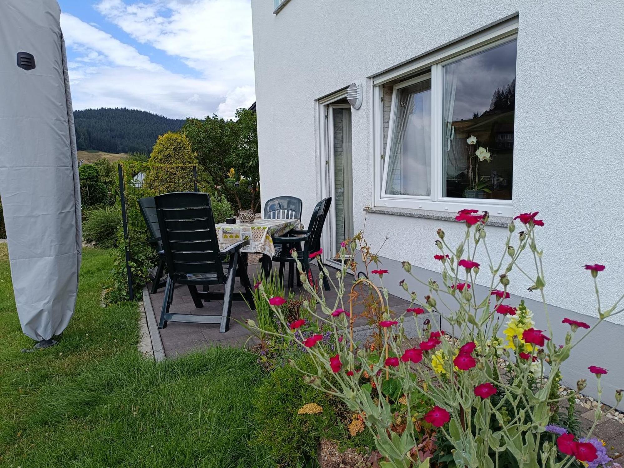 Ferienwohnung, Sauna & Gaestekarte Gratis Im Schwarzwald 바이에르스브론 외부 사진